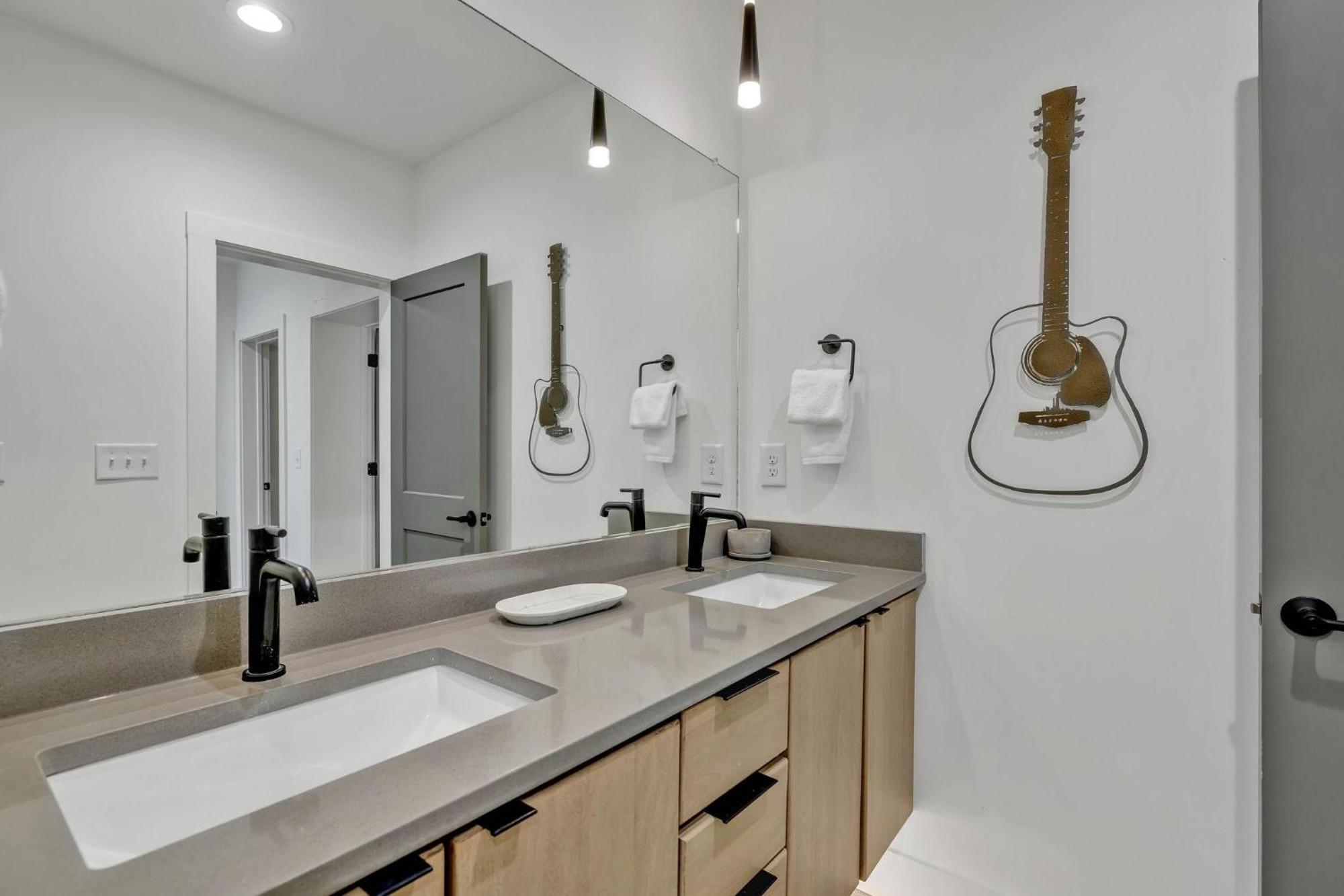 Вилла Euphony - Designer Furnishings - 5 Mins To Broadway Нэшвилл Экстерьер фото